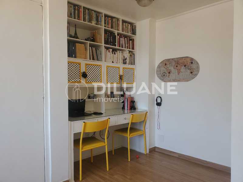 Apartamento à venda com 2 quartos, 130m² - Foto 12