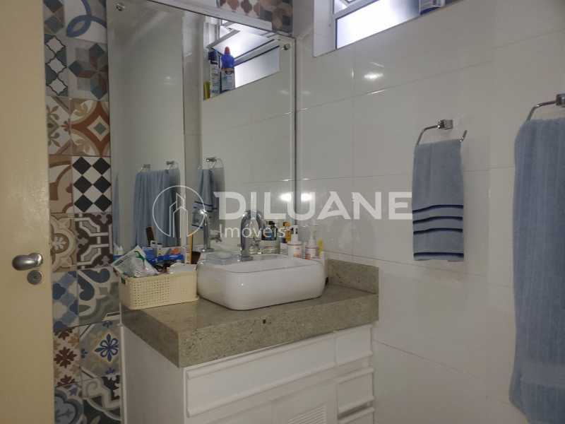 Apartamento à venda com 2 quartos, 130m² - Foto 18