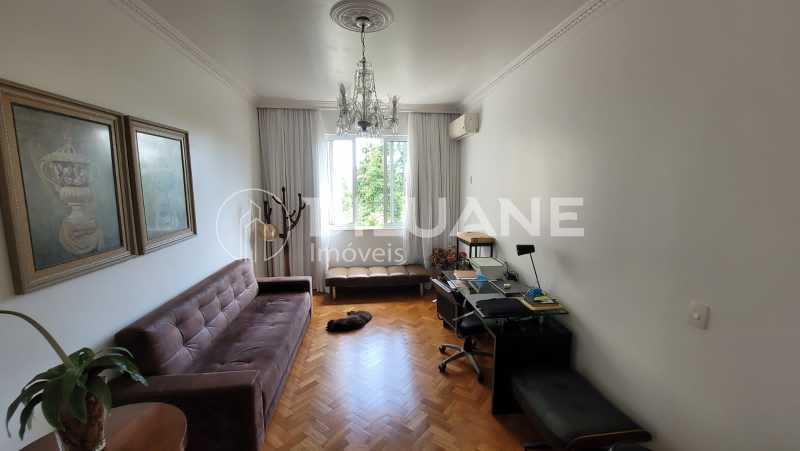 Apartamento à venda com 3 quartos, 240m² - Foto 10