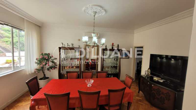 Apartamento à venda com 3 quartos, 240m² - Foto 7