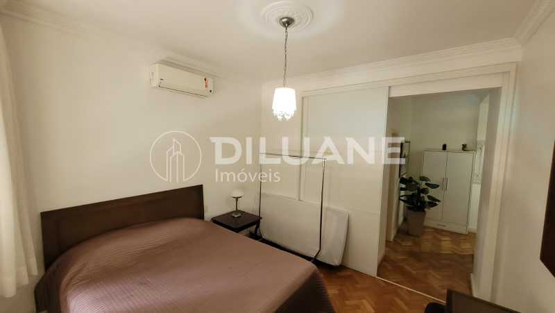 Apartamento à venda com 3 quartos, 240m² - Foto 19