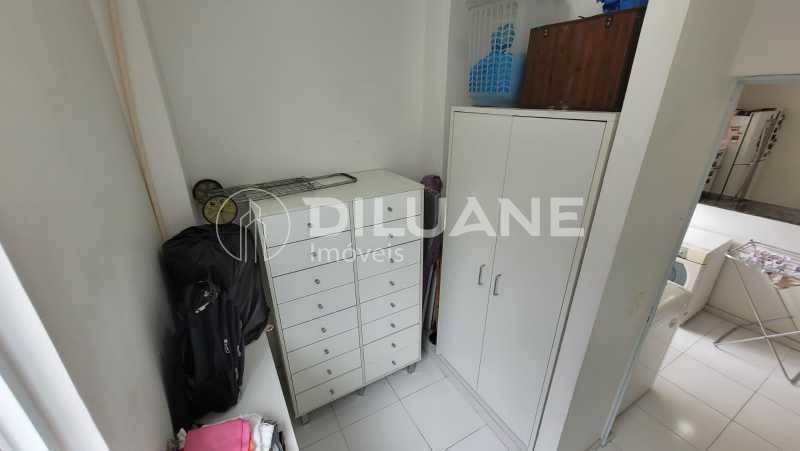 Apartamento à venda com 3 quartos, 240m² - Foto 34