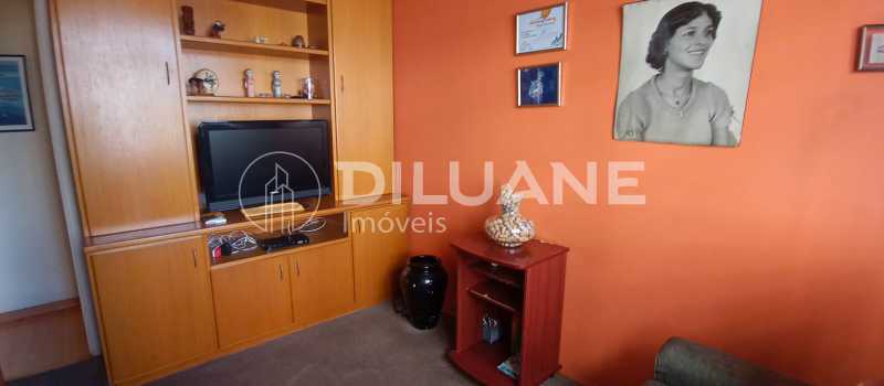 Apartamento à venda com 2 quartos, 80m² - Foto 11