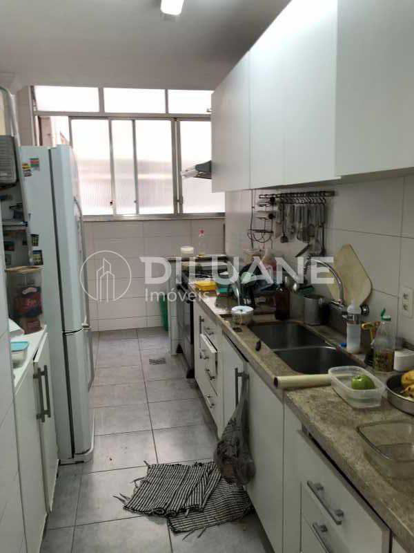 Apartamento à venda com 2 quartos, 136m² - Foto 26