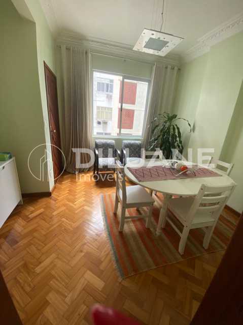 Apartamento à venda com 2 quartos, 86m² - Foto 2