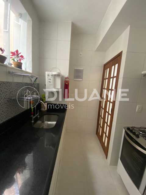 Apartamento à venda com 2 quartos, 86m² - Foto 10