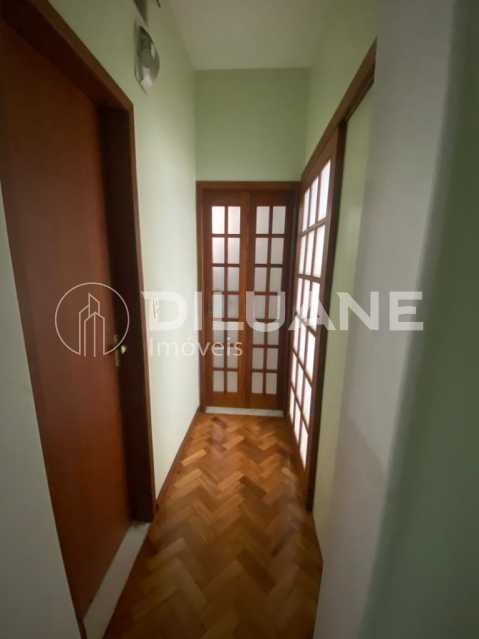 Apartamento à venda com 2 quartos, 86m² - Foto 12