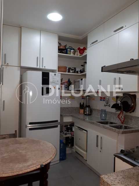 Apartamento à venda com 3 quartos, 85m² - Foto 11