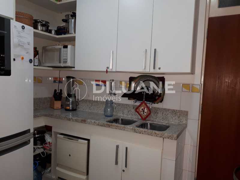 Apartamento à venda com 3 quartos, 85m² - Foto 12