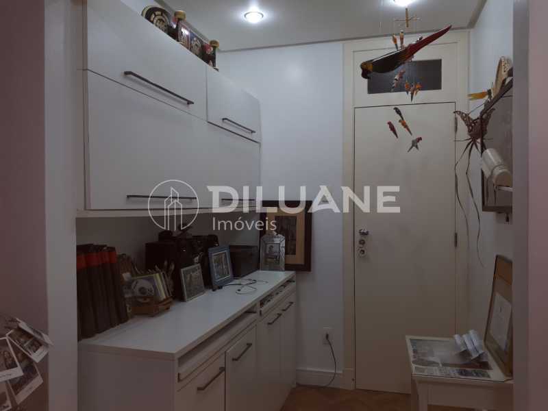 Apartamento à venda com 3 quartos, 85m² - Foto 25