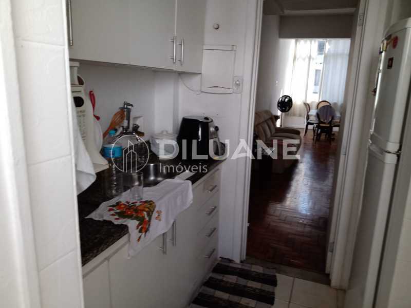 Apartamento à venda com 2 quartos, 75m² - Foto 3