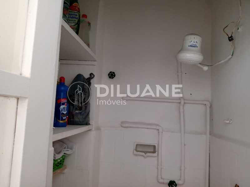 Apartamento à venda com 2 quartos, 75m² - Foto 4