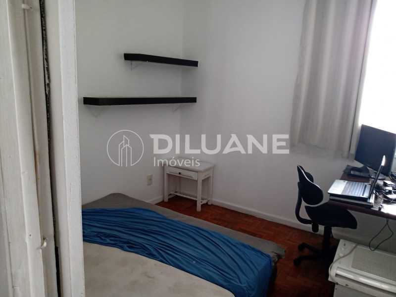 Apartamento à venda com 2 quartos, 75m² - Foto 8