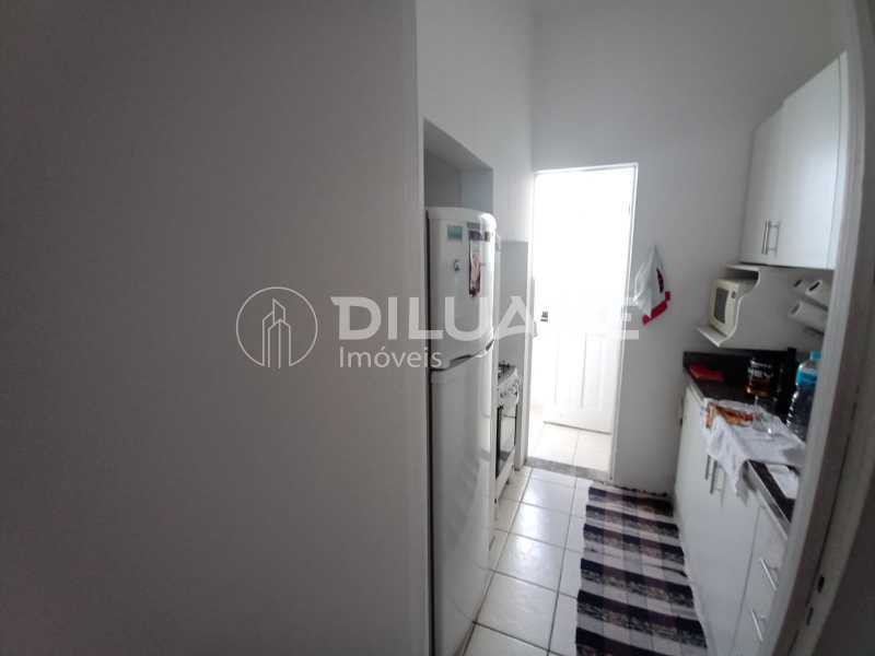 Apartamento à venda com 2 quartos, 75m² - Foto 9