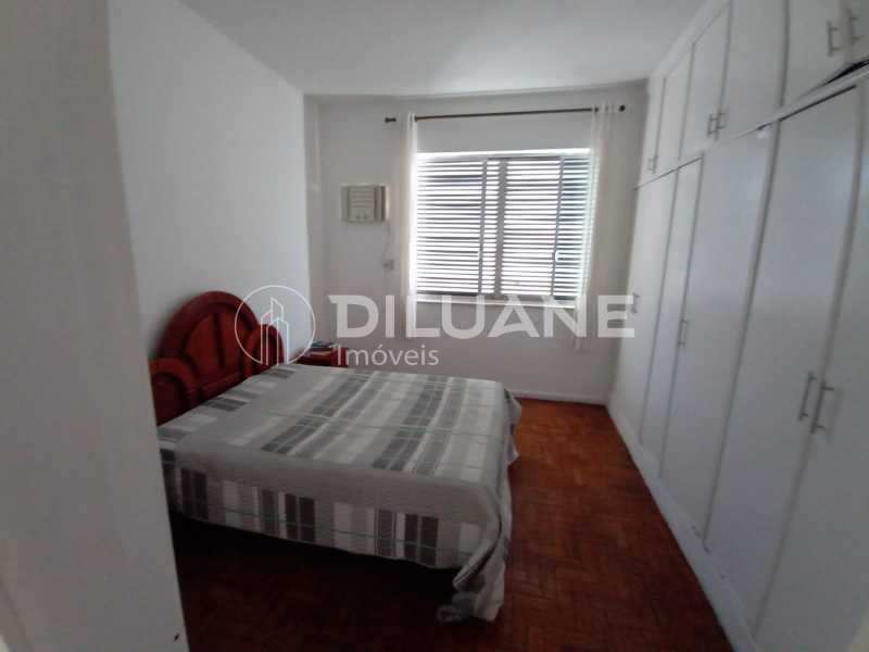 Apartamento à venda com 2 quartos, 75m² - Foto 14