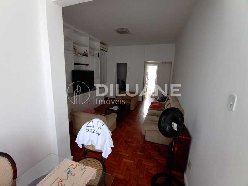 Apartamento à venda com 2 quartos, 75m² - Foto 16