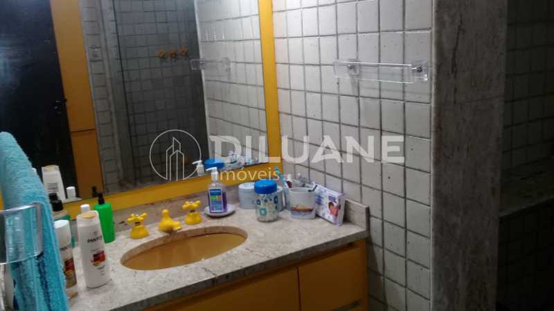 Apartamento à venda com 4 quartos, 198m² - Foto 10