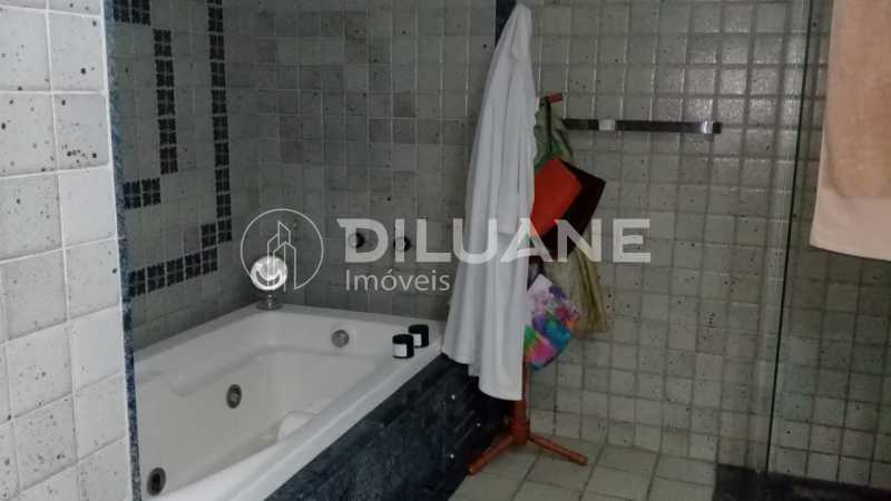 Apartamento à venda com 4 quartos, 198m² - Foto 16