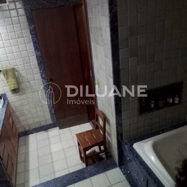 Apartamento à venda com 4 quartos, 198m² - Foto 19