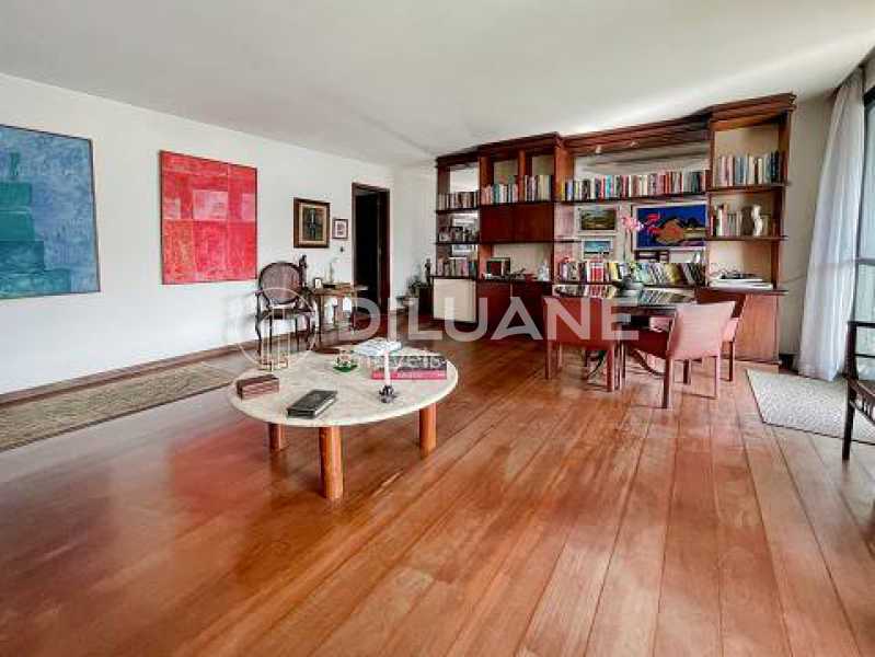 Apartamento à venda com 4 quartos, 198m² - Foto 5