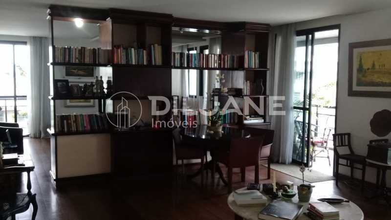 Apartamento à venda com 4 quartos, 198m² - Foto 44