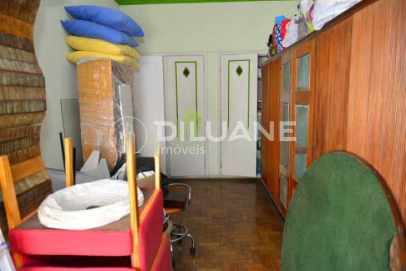 Apartamento à venda com 3 quartos, 117m² - Foto 11