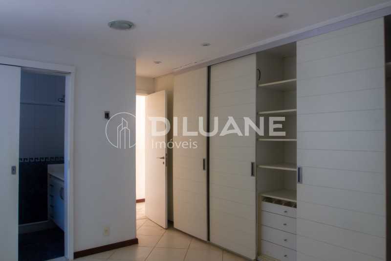 Cobertura à venda com 3 quartos, 210m² - Foto 11