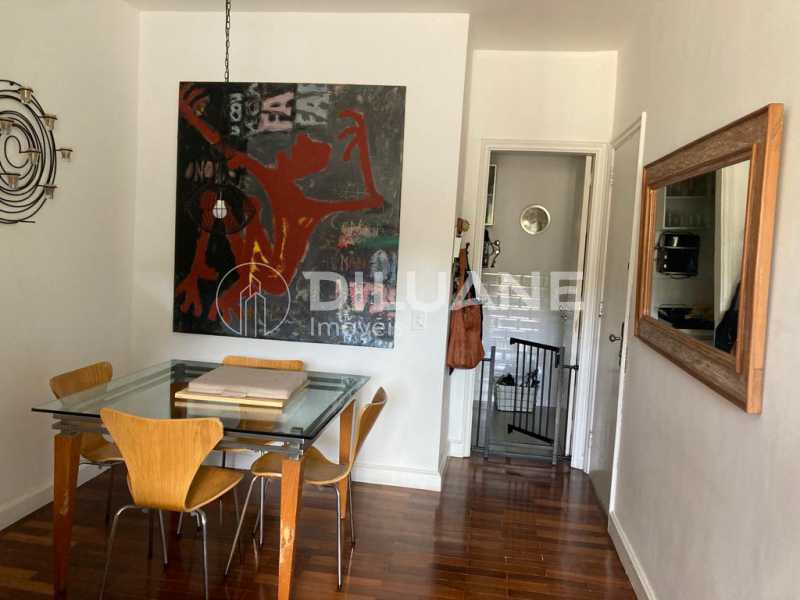 Apartamento à venda com 2 quartos, 76m² - Foto 9