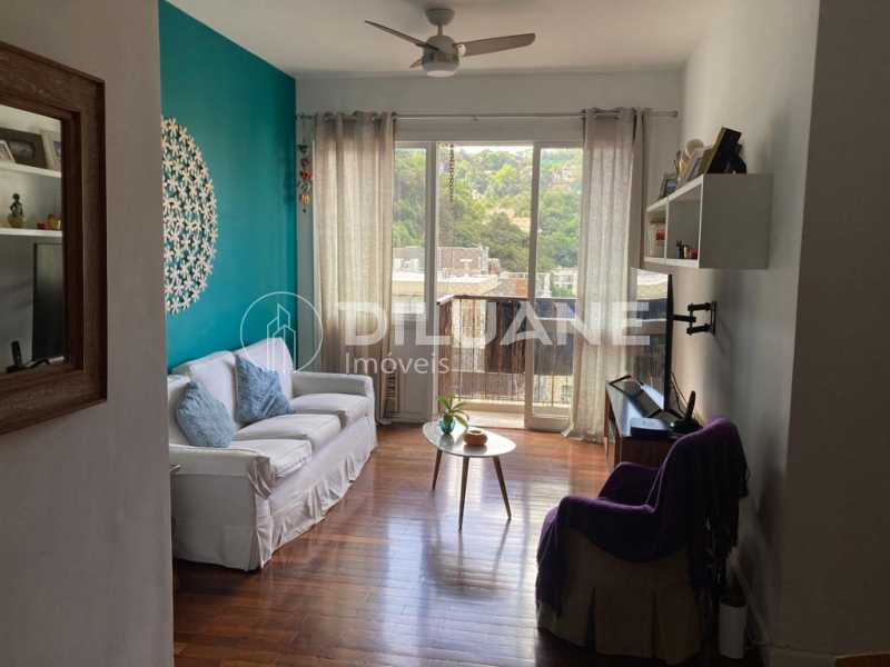 Apartamento à venda com 2 quartos, 76m² - Foto 1