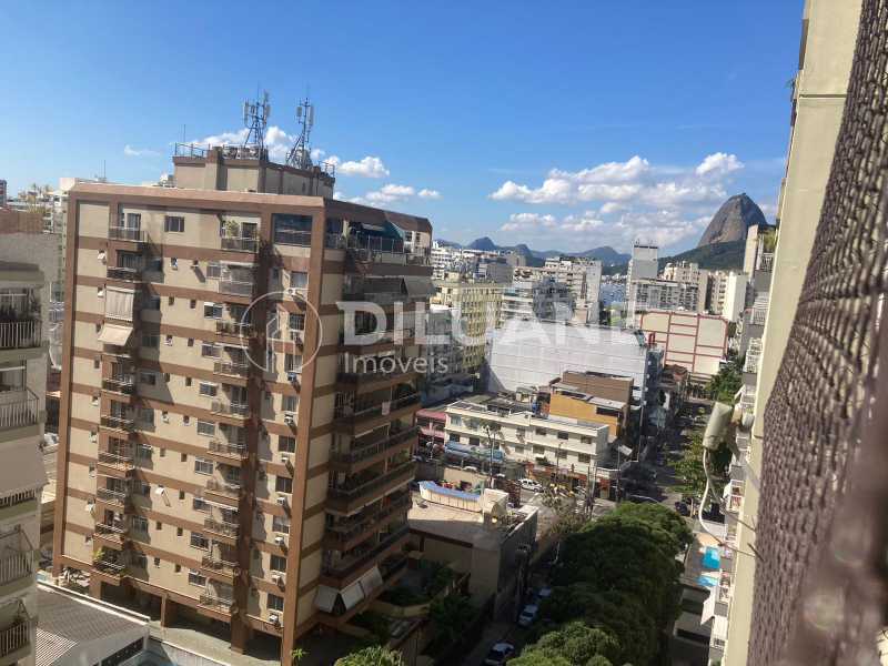 Apartamento à venda com 2 quartos, 76m² - Foto 2