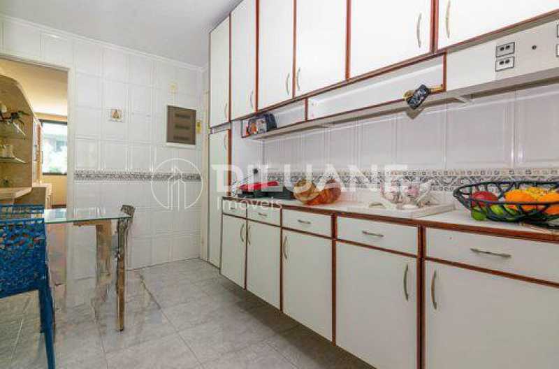 Apartamento à venda com 3 quartos, 150m² - Foto 18