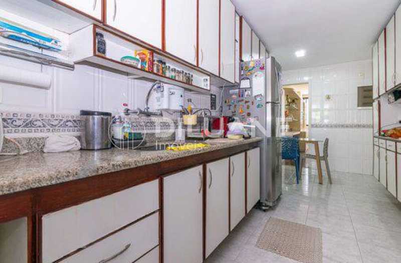 Apartamento à venda com 3 quartos, 150m² - Foto 20