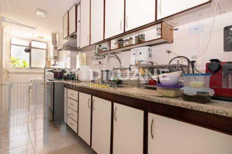 Apartamento à venda com 3 quartos, 150m² - Foto 23