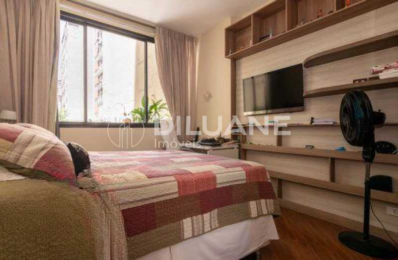 Apartamento à venda com 3 quartos, 150m² - Foto 9