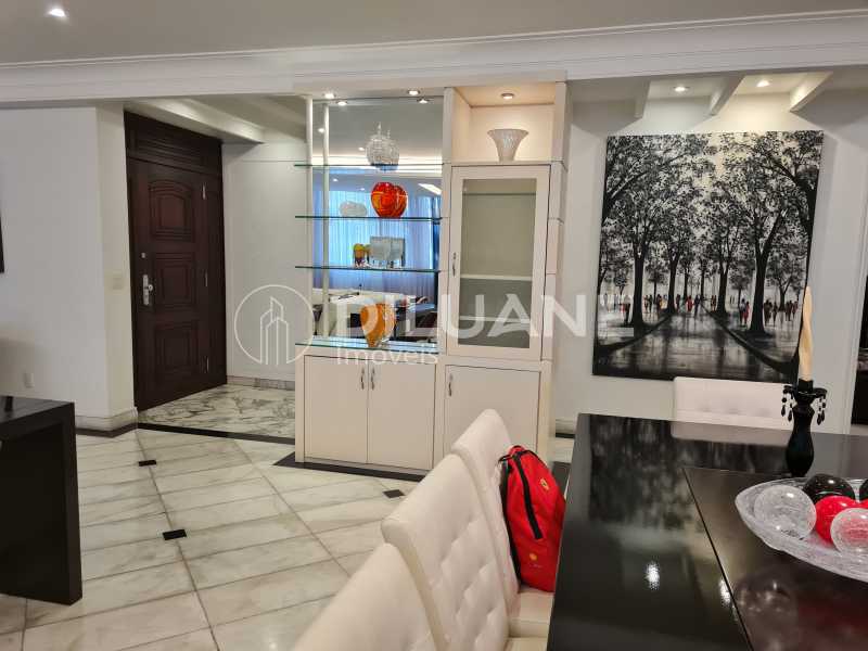 Apartamento à venda com 4 quartos, 240m² - Foto 7