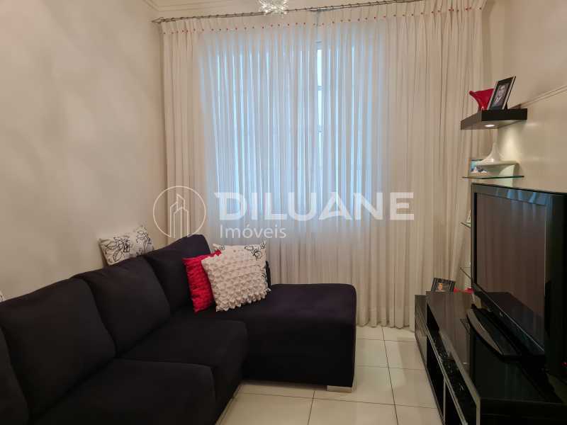 Apartamento à venda com 4 quartos, 240m² - Foto 9