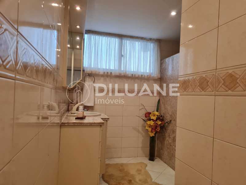 Apartamento à venda com 4 quartos, 240m² - Foto 18