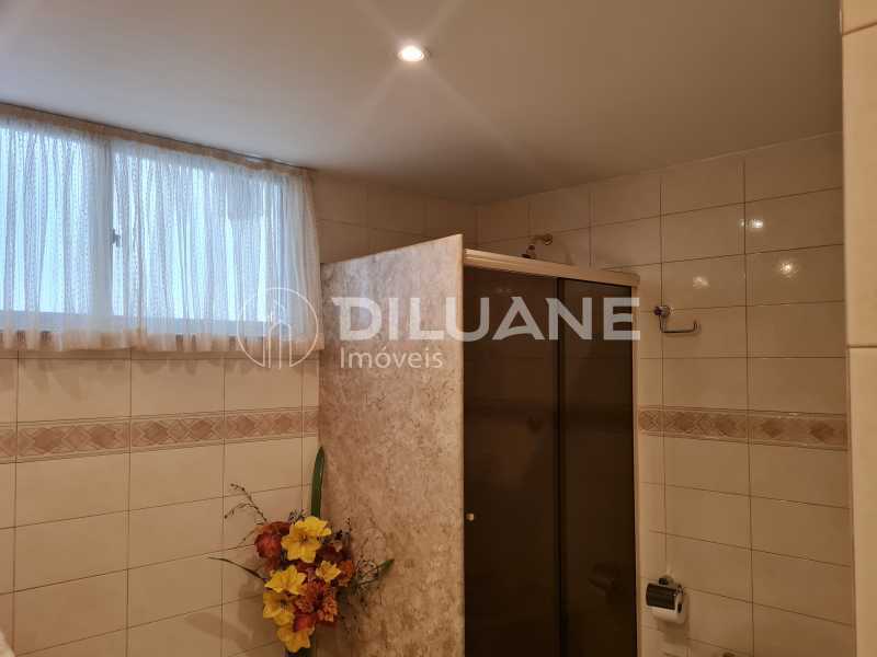 Apartamento à venda com 4 quartos, 240m² - Foto 19