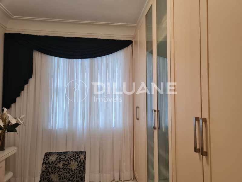 Apartamento à venda com 4 quartos, 240m² - Foto 21