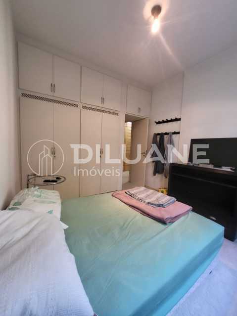 Apartamento à venda com 3 quartos, 134m² - Foto 11