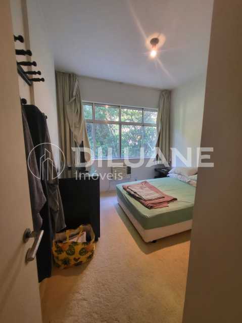 Apartamento à venda com 3 quartos, 134m² - Foto 12