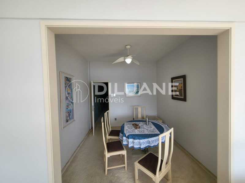 Apartamento à venda com 3 quartos, 134m² - Foto 4