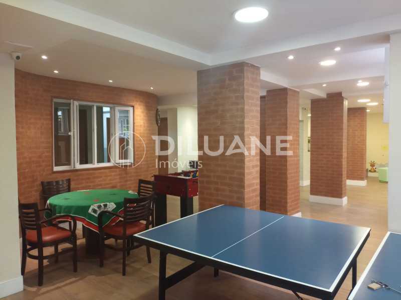 Apartamento à venda com 2 quartos, 83m² - Foto 31