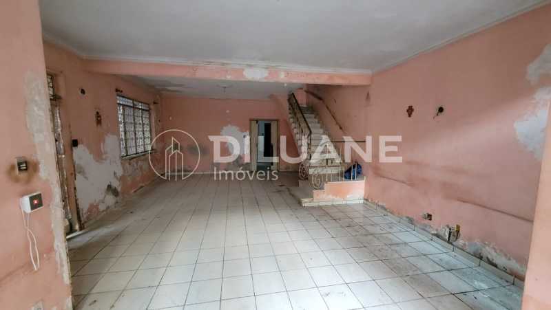 Casa à venda com 4 quartos, 382m² - Foto 3