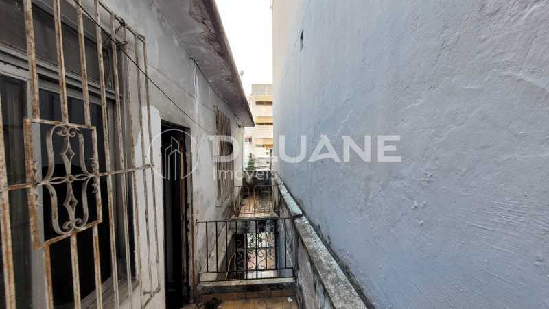 Casa à venda com 4 quartos, 382m² - Foto 7