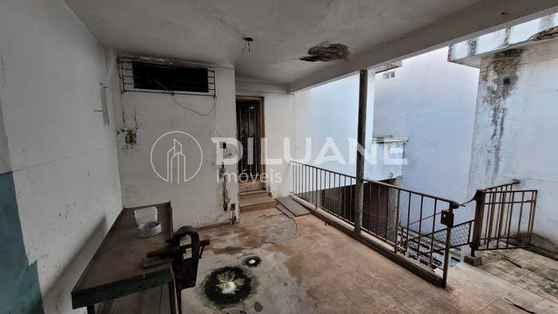 Casa à venda com 4 quartos, 382m² - Foto 10