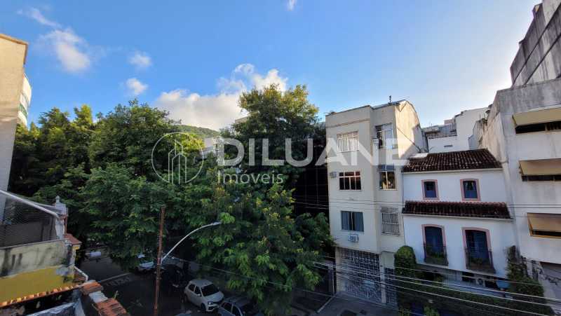 Casa à venda com 4 quartos, 382m² - Foto 1
