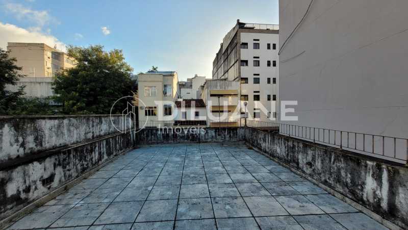 Casa à venda com 4 quartos, 382m² - Foto 20