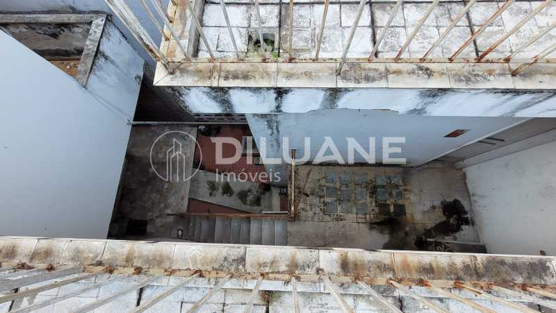 Casa à venda com 4 quartos, 382m² - Foto 23