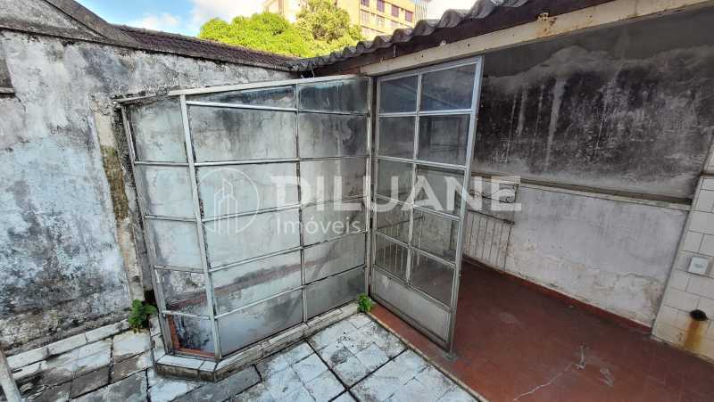 Casa à venda com 4 quartos, 382m² - Foto 24